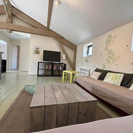 Le Domaine Des Aguins Guest House Saujon Bagian luar foto