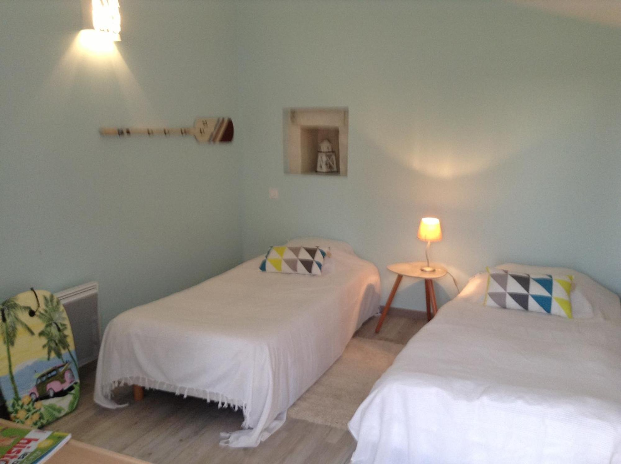 Le Domaine Des Aguins Guest House Saujon Bagian luar foto