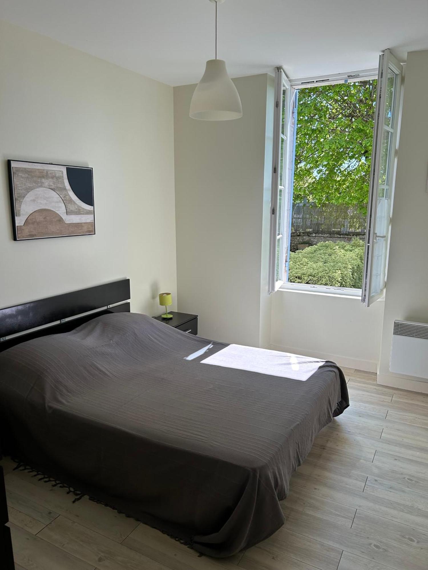 Le Domaine Des Aguins Guest House Saujon Bagian luar foto
