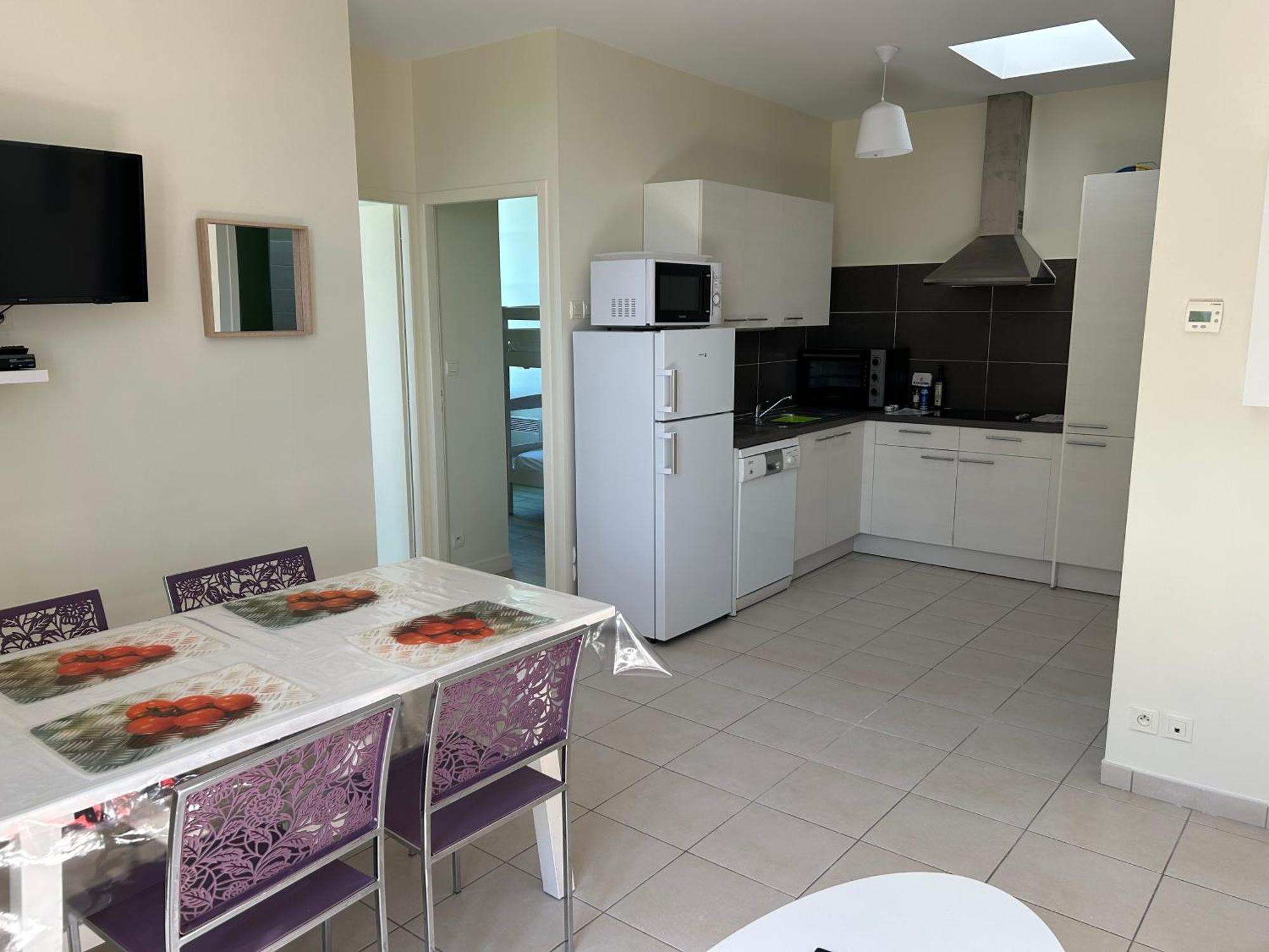Le Domaine Des Aguins Guest House Saujon Bagian luar foto