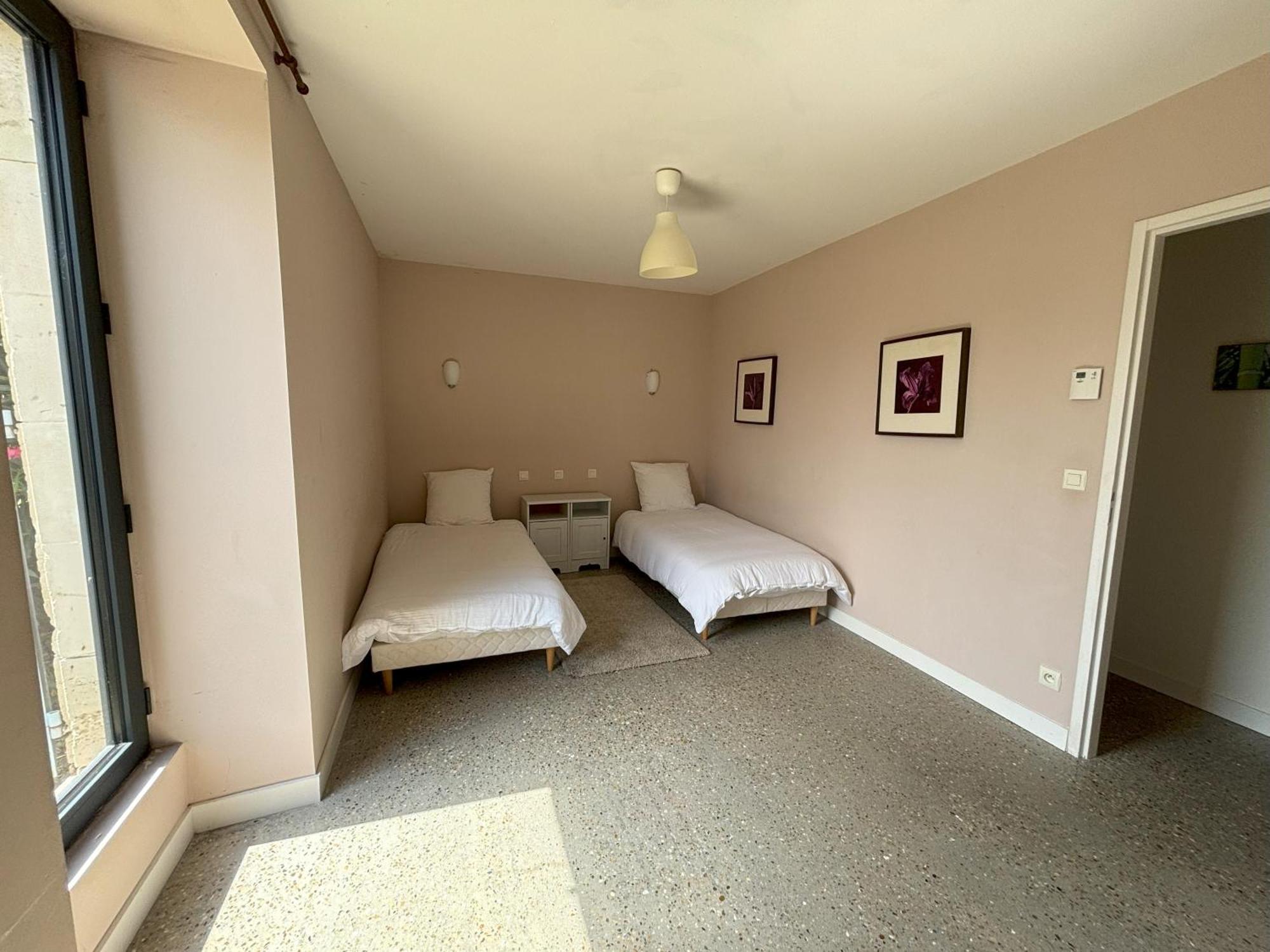 Le Domaine Des Aguins Guest House Saujon Bagian luar foto