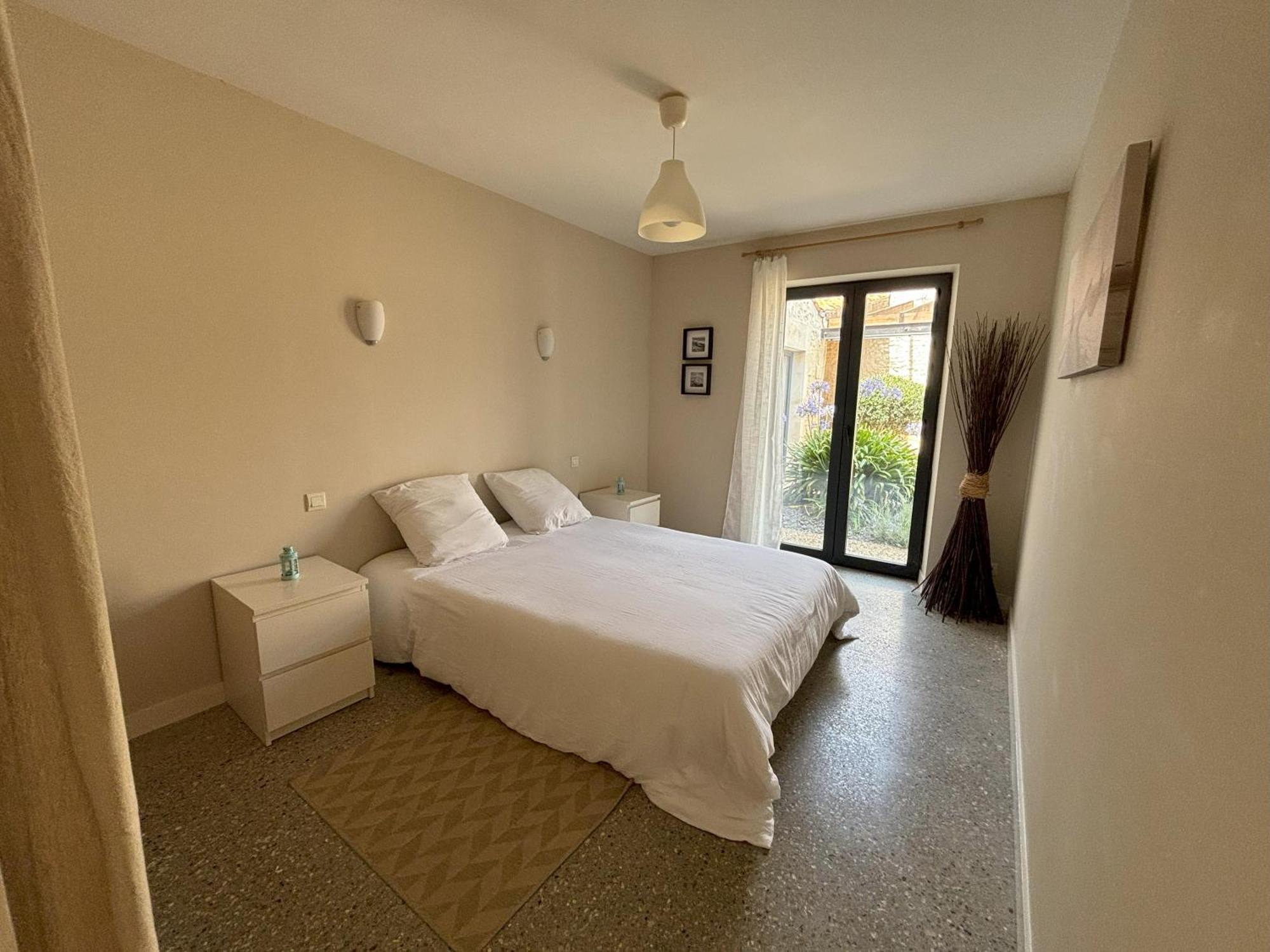 Le Domaine Des Aguins Guest House Saujon Bagian luar foto