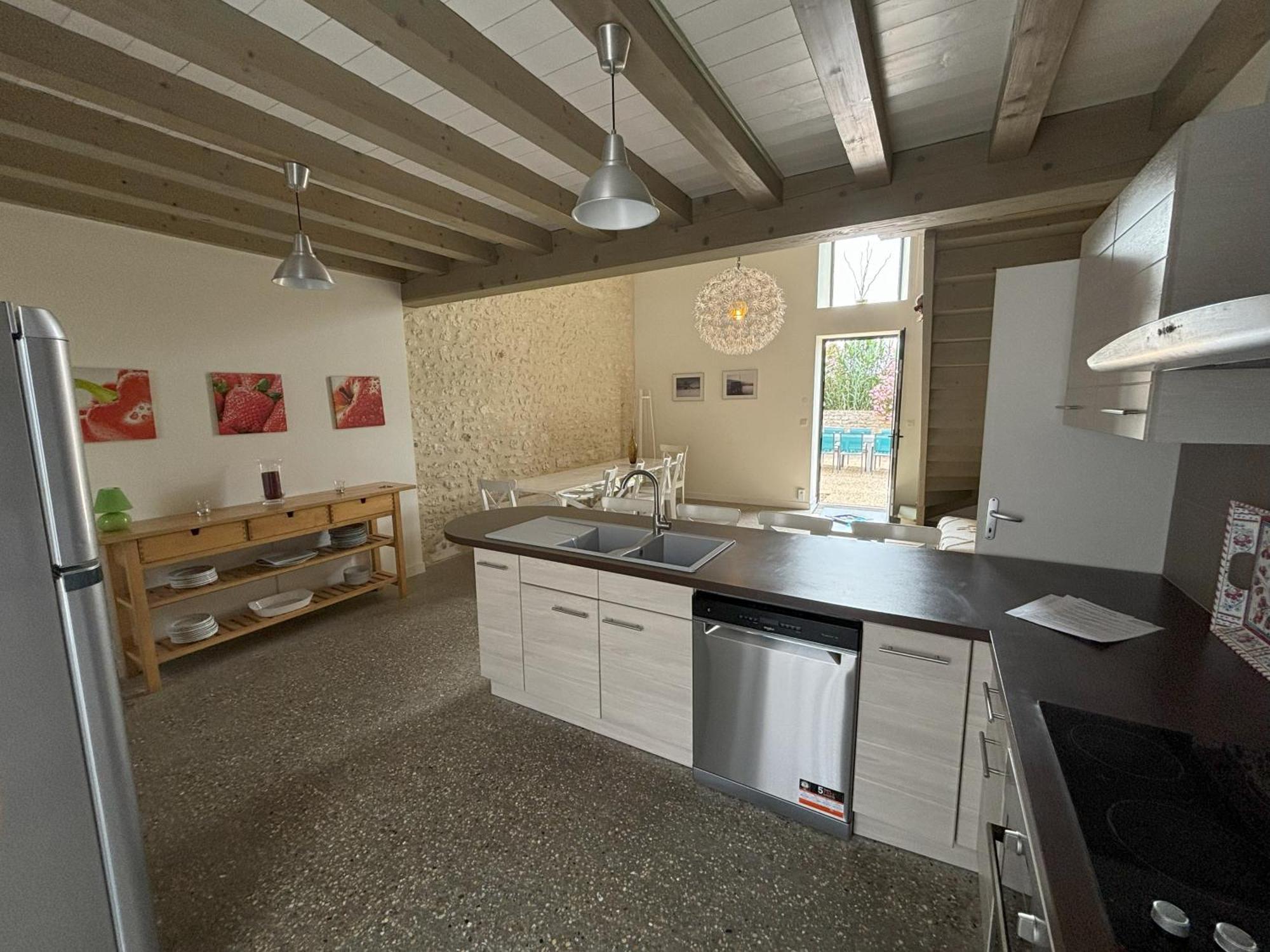 Le Domaine Des Aguins Guest House Saujon Bagian luar foto